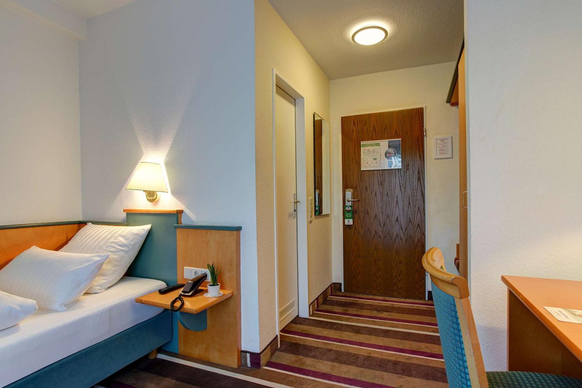 Sure Hotel By Best Western Ambassador Duesseldorf Exteriör bild